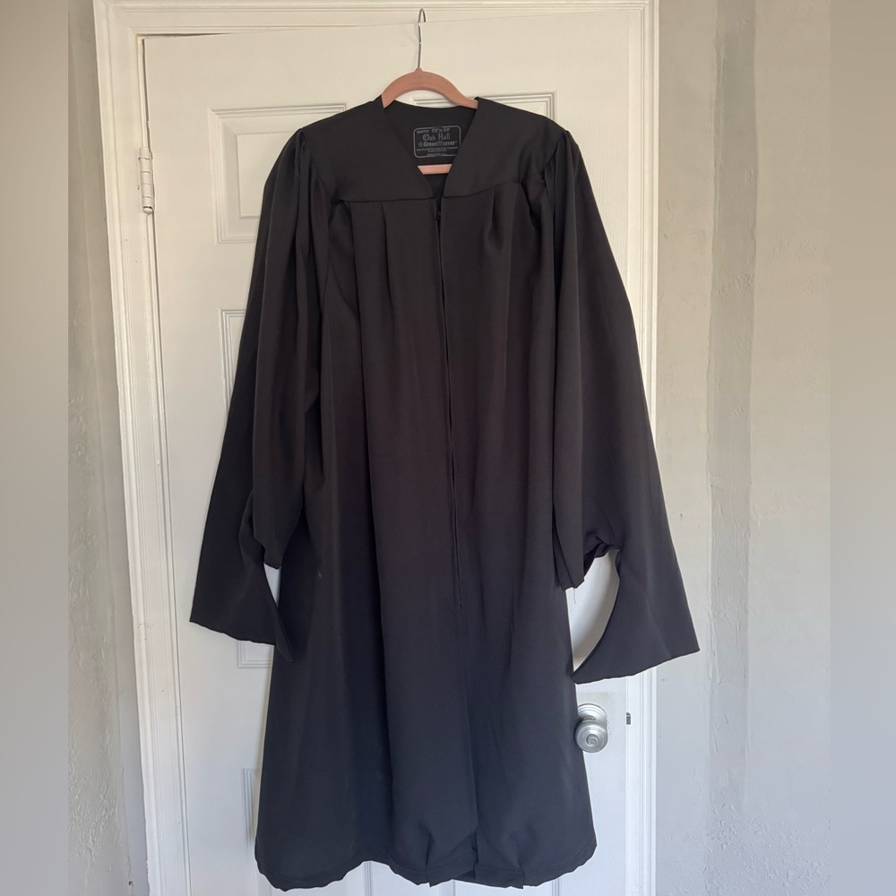 NWOT Masters Cap and Gown- Black Matte